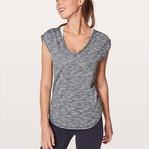 Lululemon Womens sweat time shirt Sz 8/10